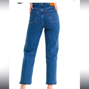 Levi’s Ribcage Straight 28